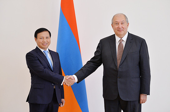 Newly appointed Ambassador of Vietnam hands over his credentials to Armenia’s President