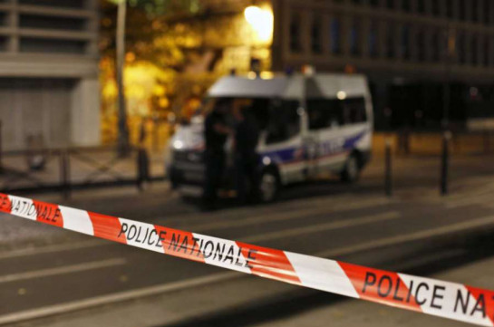 Paris knife attack: Seven injured, four seriously