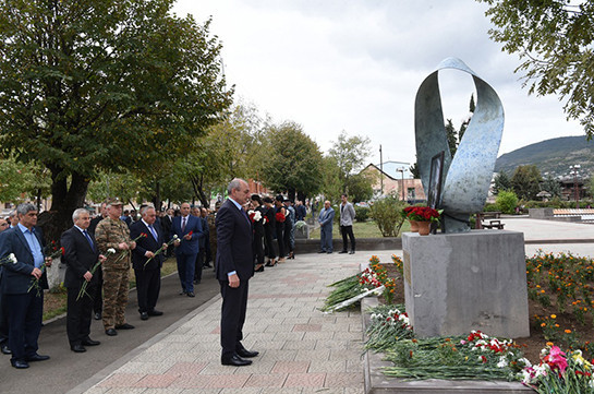 Karabakh President partakes in commemorative ceremony in memory of Charles Aznavour