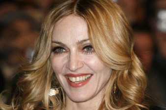 Madonna gets custody of children