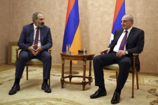 Armenia’s acting PM, Karabakh president sum up passing year, outline cooperation sectors for 2019