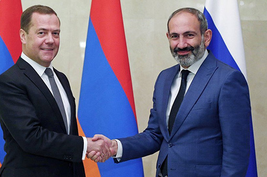 Armenian, Russian PMs discuss cooperation issues