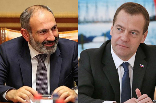 Armenian, Russian PMs discuss cooperation issues in a phone conversation