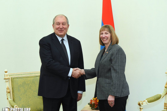 Looking forward to working with the Armenian government: U.S. Ambassador presents her credentials to Armenia’s President