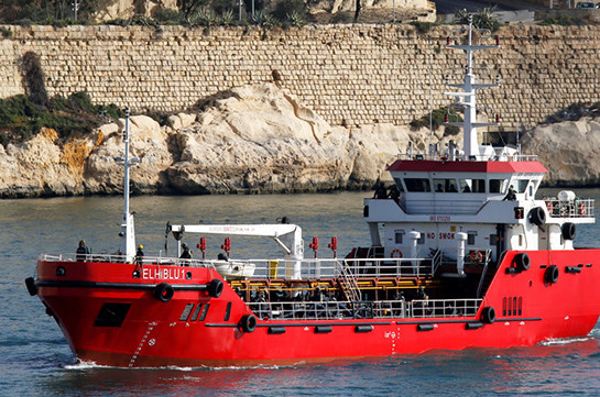 Migrant ship capture: Maltese armed forces take control of hijacked tanker