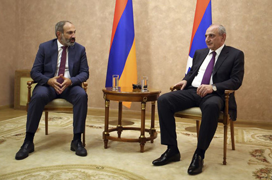 Armenian PM, Artsakh president hold phone conversation