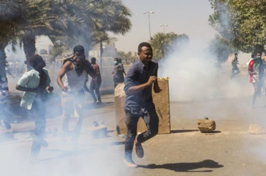 Sudan protest: Clashes among armed forces at Khartoum sit-in