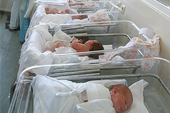 In Britain a mum gives birth to six babies