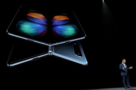 Samsung Galaxy Fold 'ready' for launch after screen fix