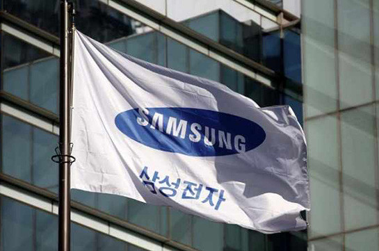 Samsung profits tumble as it warns of 'challenges' ahead