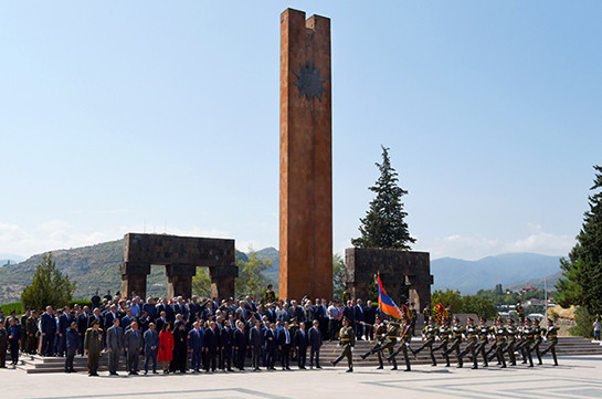 Բակո Սահակյանը մասնակցել է Արցախի Հանրապետության հռչակման 28-րդ տարեդարձին նվիրված տոնական միջոցառումներին