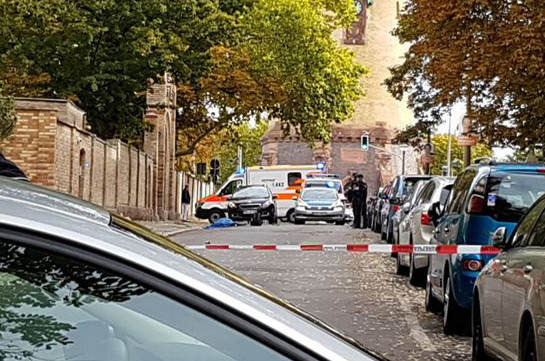 Germany gun attack: Two killed in Halle