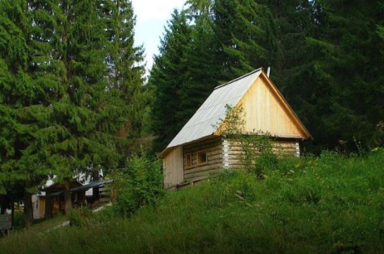 Bodies of four people, including child, found at tourist camp in Russian Altai Region