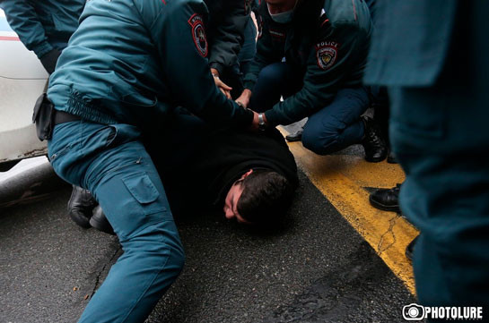 Никол, ты больше не пользуешься поддержкой народа, ты всего лишь главарь фейков – Ишхан Сагателян