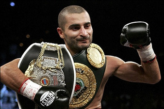 Vic Darchinyan vs. Joseph Agbeko - in summer