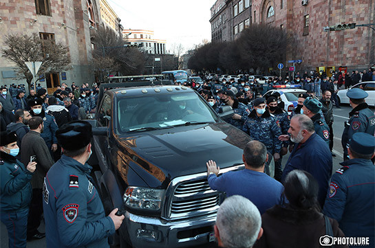 Relatives of missing close a major crossroad in Yerevan