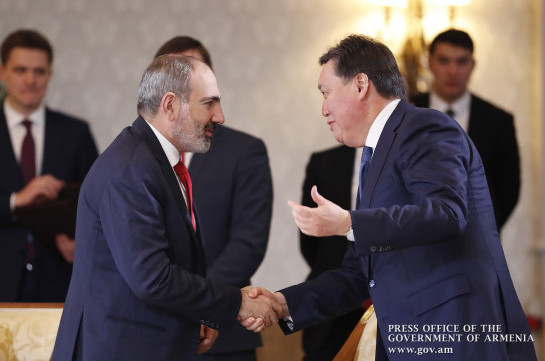 Nikol Pashinyan holds phone talk with Kazakh Prime Minister