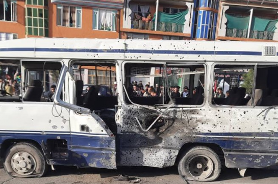 В Кабуле взорвался автобус с госслужащими