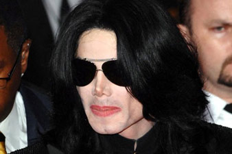 Michael Jackson Doctor’s trial pushed into 2011