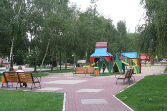 Unknown offender wounds child by a shot on playlot in Moscow 