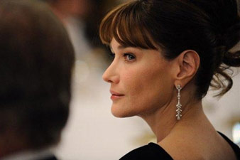 Iran brands Carla Bruni-Sarkozy “a prostitute”