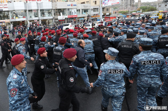 «Դիմադրության» շարժման բողոքի ակցիաները և ոստիկանության գործողությունները. Լուսանկարներ