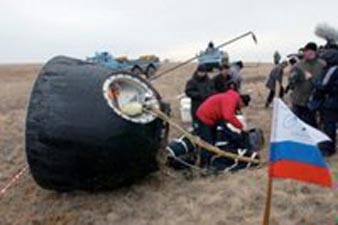 Soyuz spacecraft lands safely in Kazakh steppe