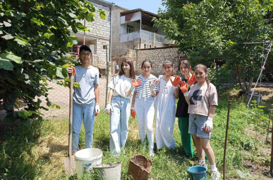 Несмотря на трудности, в Арцахе организована программа летнего учебного агро-лагеря