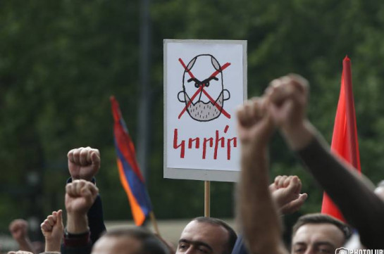 Политический обозреватель: Россия особо не заинтересована в смене власти в Армении