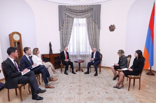 Мгер Григорян и Луис Боно обсудили процесс урегулирования армяно-азербайджанских отношений
