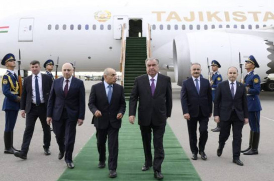 Президент Таджикистана находится с официальным визитом в Азербайджане