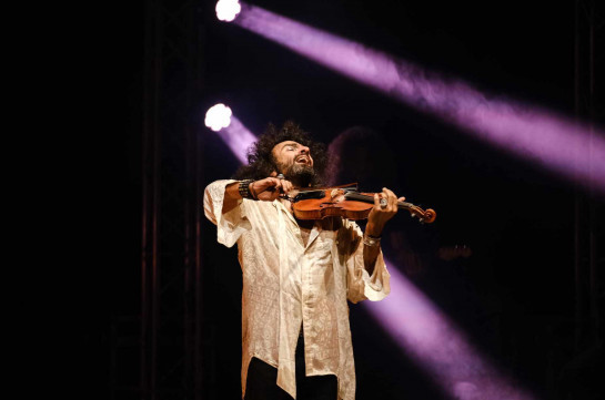Վիրտուոզ ջութակահար Արա Մալիկյանը համերգով կվերադառնա Երևան