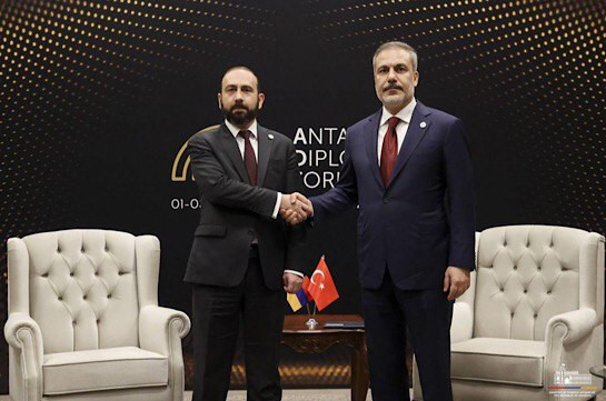 «Անդրադարձել են Հայաստանի և Թուրքիայի միջև հարաբերությունների կարգավորման գործընթացին և պայմանավորվածությունների իրականացմանը»․ ՀՀ ԱԳՆ-ն՝ Միրզոյան-Ֆիդան հեռախոսազրույցի մասին