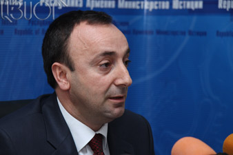 Hrayr Tovmasyan visits penitentiary institutions