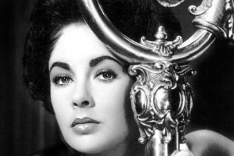 Elizabeth Taylor admitted to hospital for heart failure