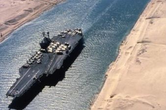 Egypt to allow Iran to send two naval ships through Suez 